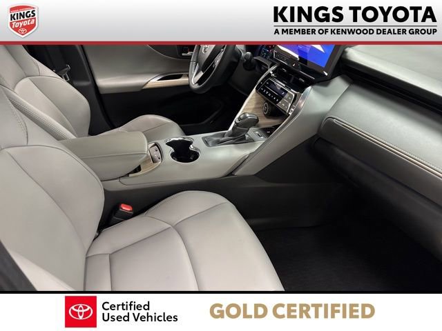 Certified 2024 Toyota Venza XLE image 10