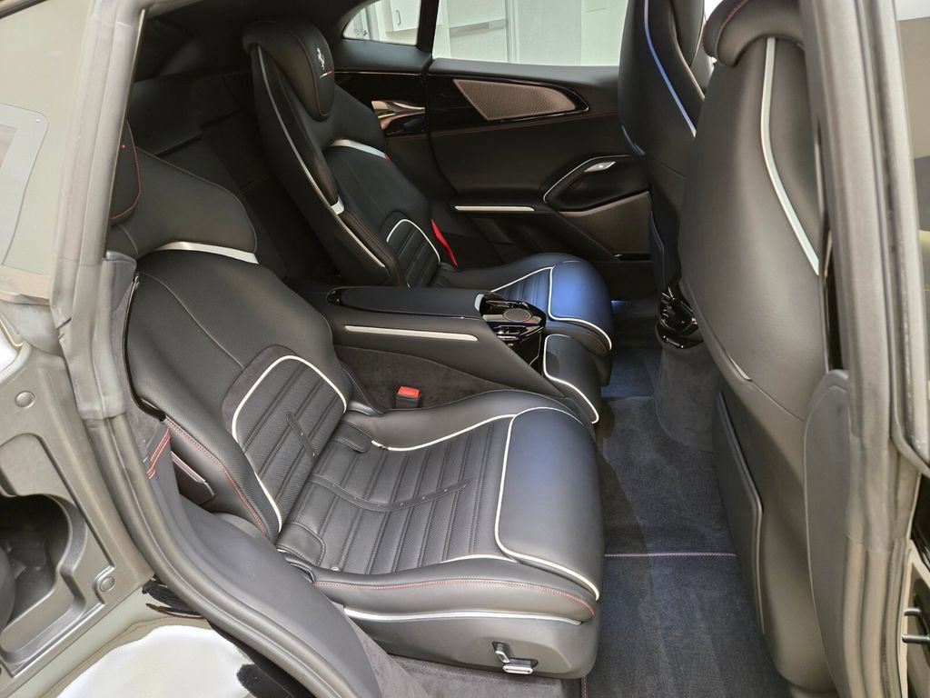 Used 2025 Ferrari Purosangue AWD/4WD image 23