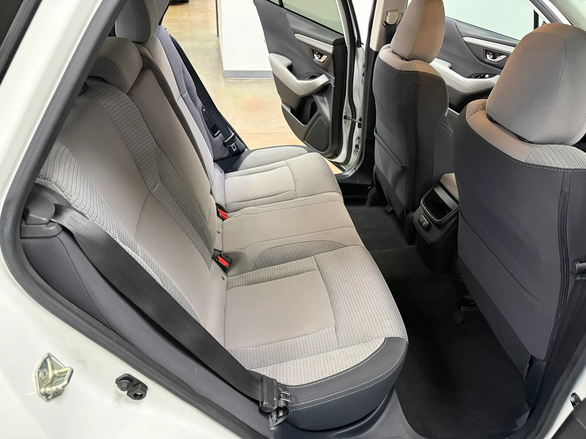 Used 2020 Subaru Outback Premium AWD/4WD image 9