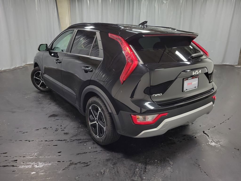 Used 2024 Kia Niro LX image 6