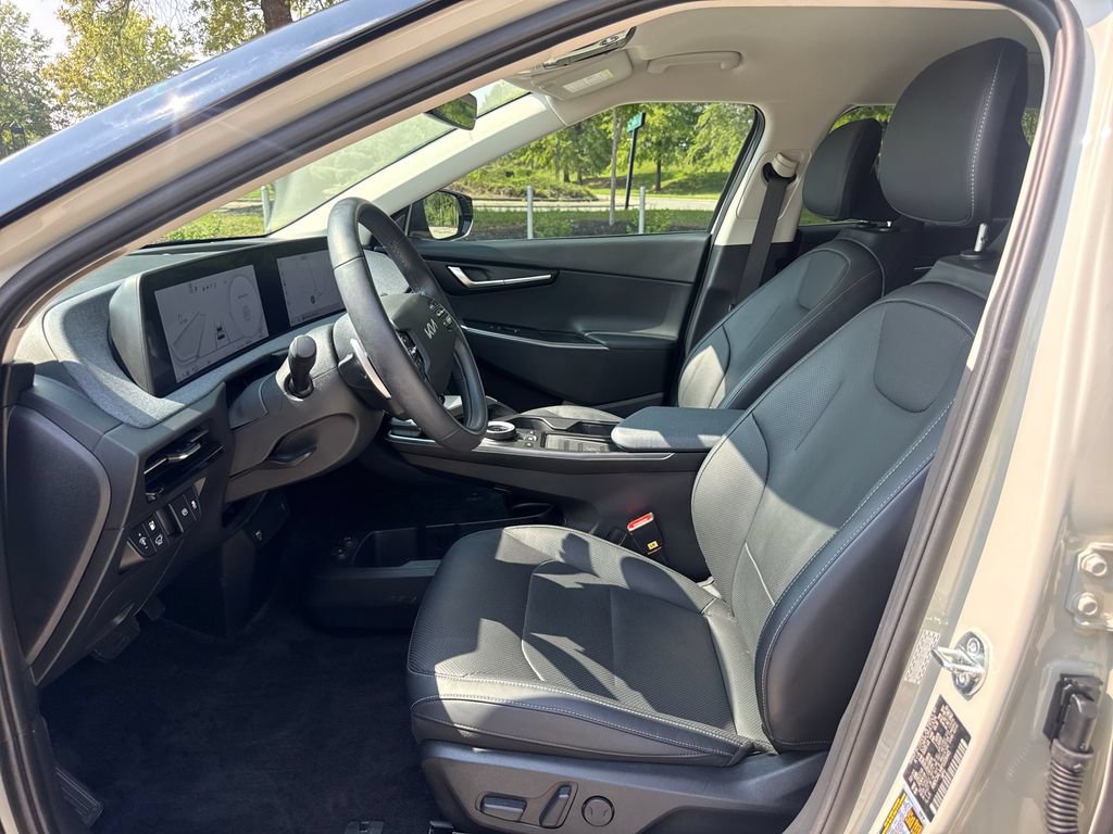Used 2023 Kia EV6 Wind w/ Wind Technology Package RWD image 12