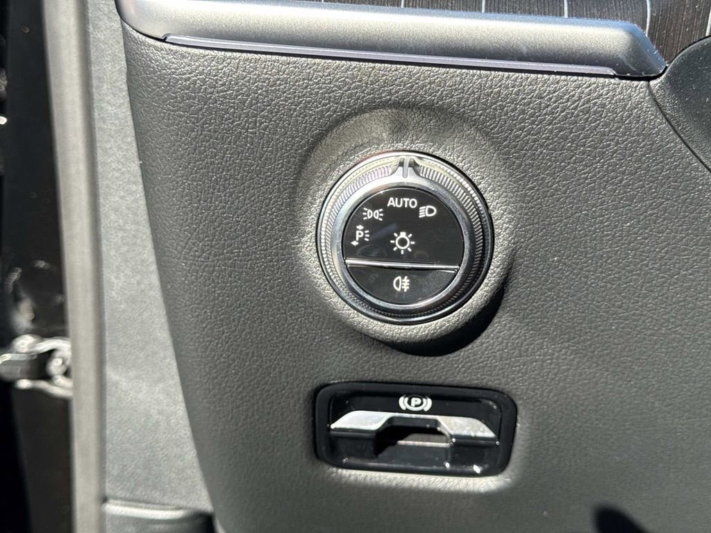 New 2026 Mercedes-Benz C 43 AMG 4MATIC Sedan image 27