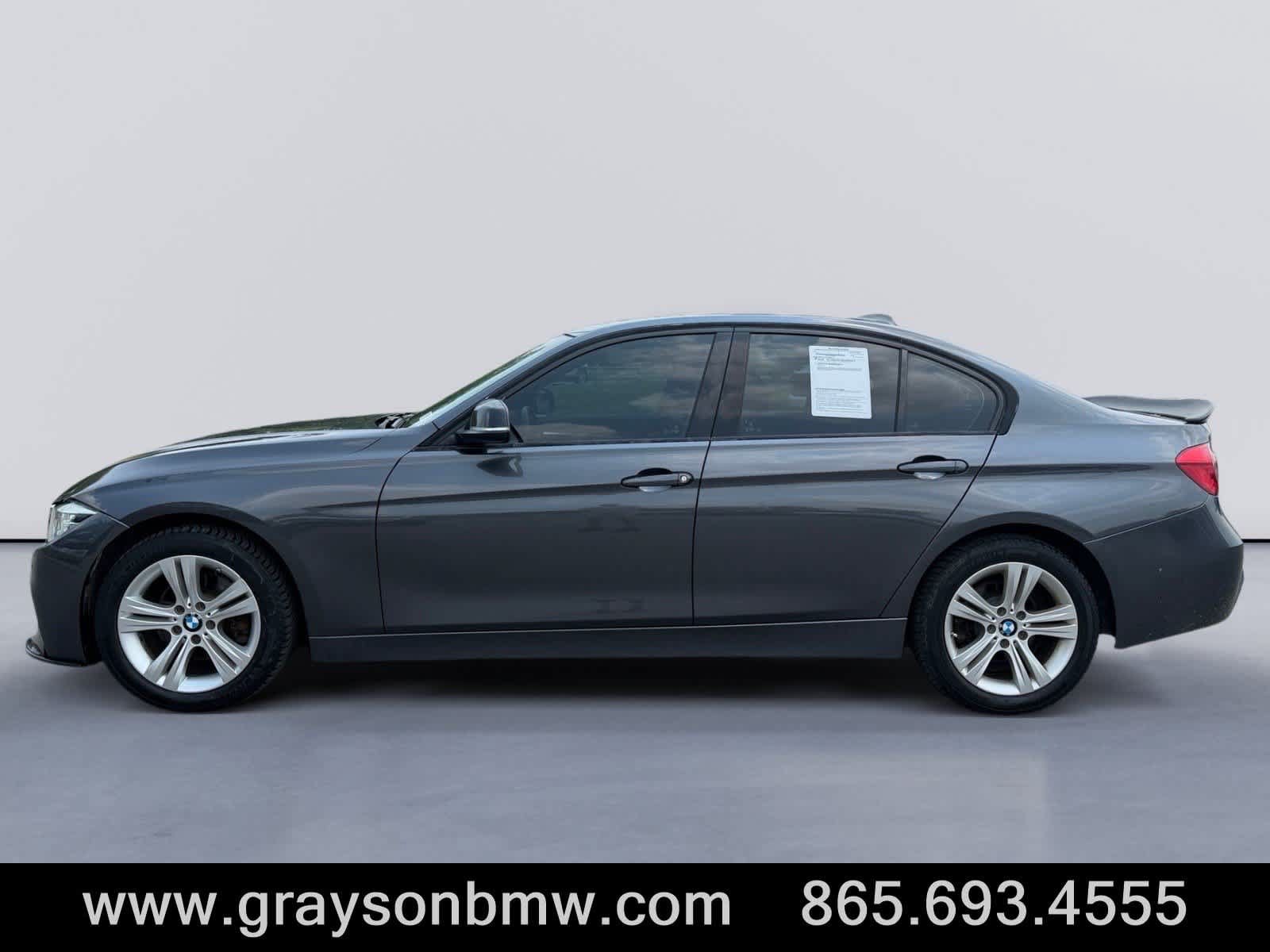 Used 2017 BMW 330i xDrive Sedan AWD/4WD image 6