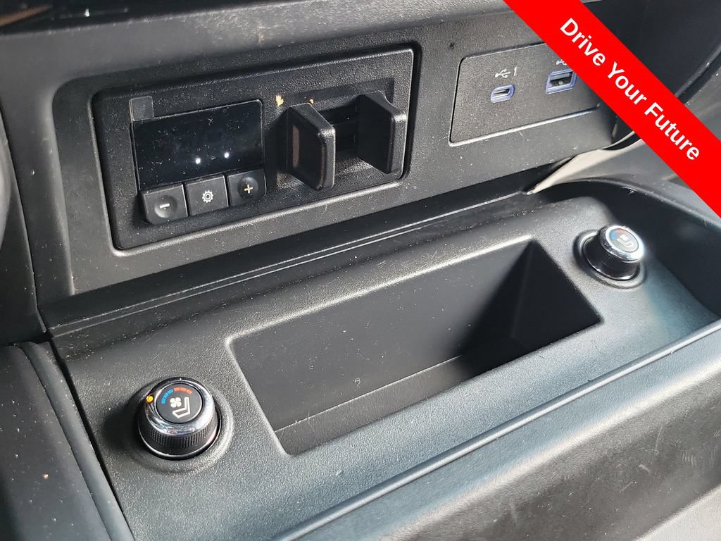 Used 2021 Nissan Titan PRO-4X w/ Pro-4x Convenience Package AWD/4WD image 12