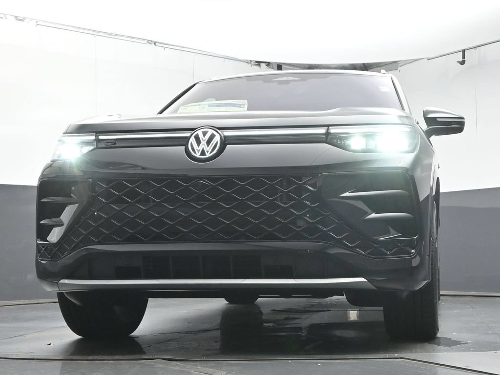 New 2026 Volkswagen Tiguan SEL R-Line AWD/4WD image 35