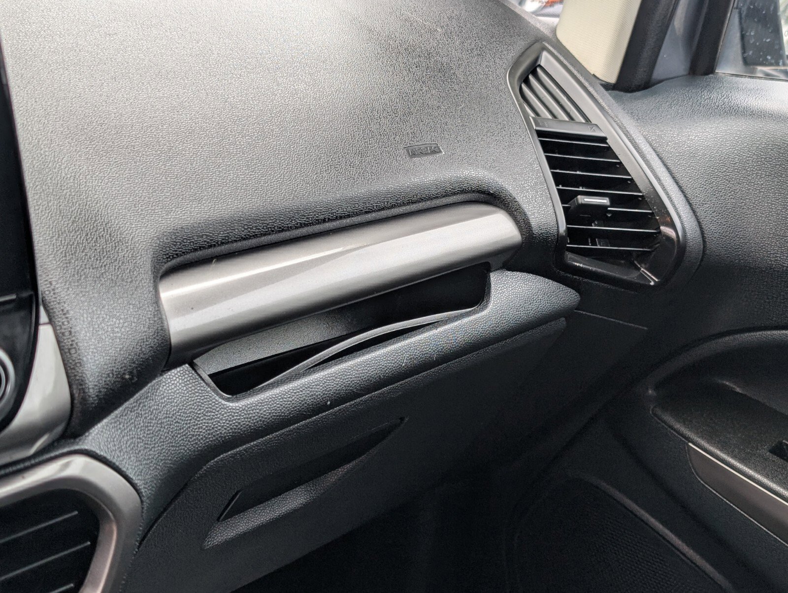 Used 2021 Ford EcoSport SE FWD image 24