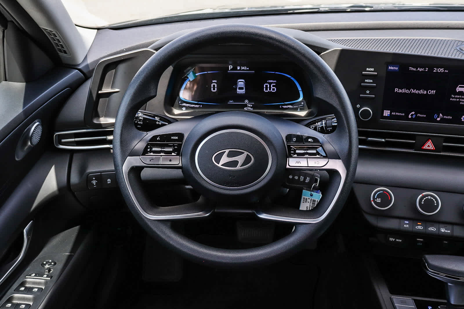 Used 2025 Hyundai Elantra SE w/ Cargo Package FWD image 20