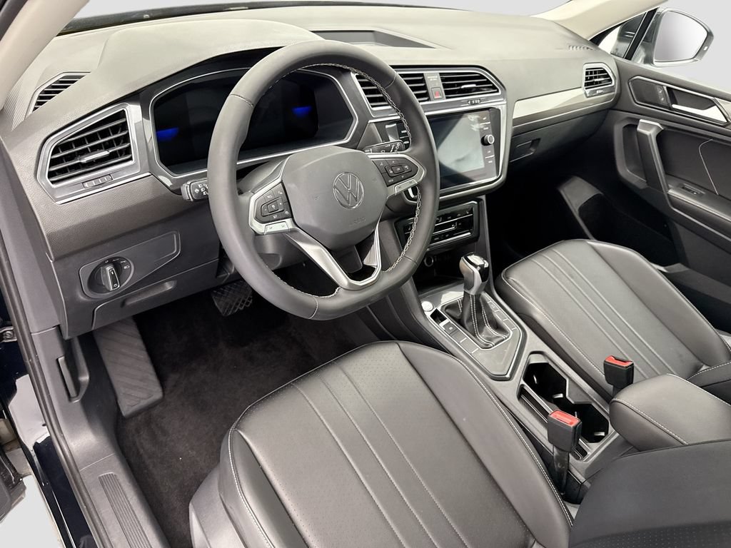 Used 2023 Volkswagen Tiguan SE FWD image 9