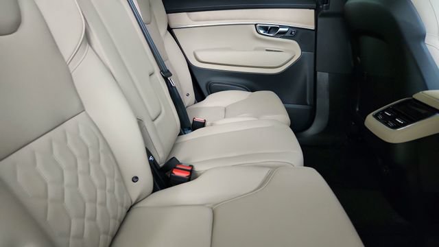 New 2026 Volvo XC90 B5 Core w/ Protection Package Premier AWD/4WD image 33