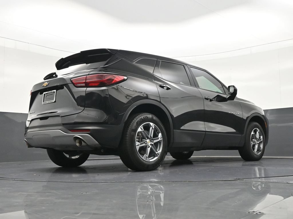 Used 2023 Chevrolet Blazer LT FWD image 28