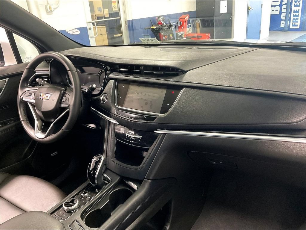 Used 2024 Cadillac XT6 Luxury w/ LPO, Floor Liner Package AWD/4WD image 14