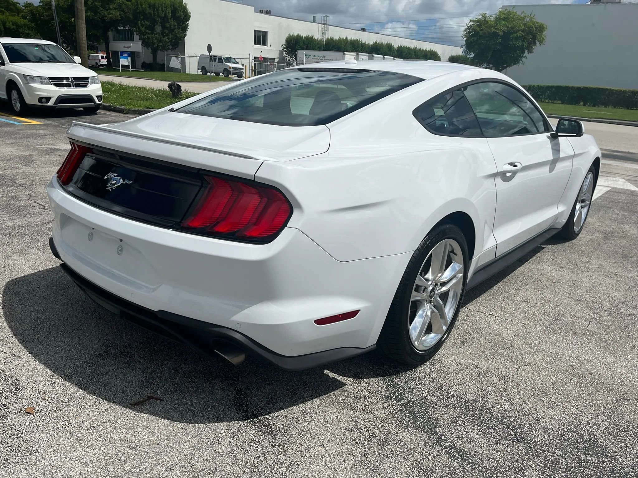 Used 2020 Ford Mustang Premium image 6