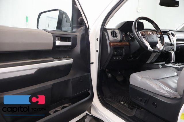 Used 2015 Toyota Tundra Limited w/ Limited Premium Package AWD/4WD image 9