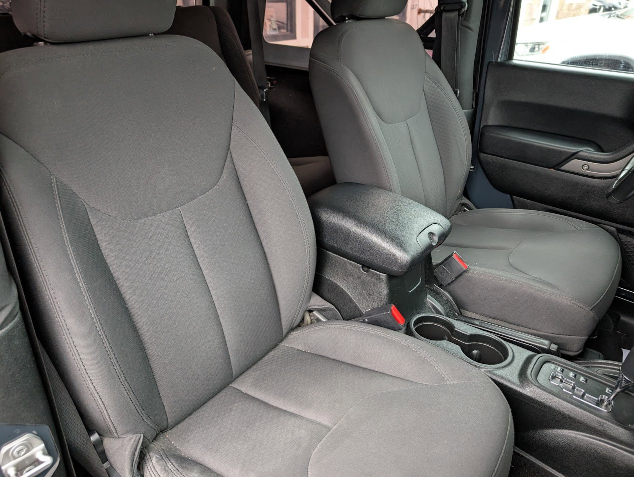 Used 2018 Jeep Wrangler Sport image 15