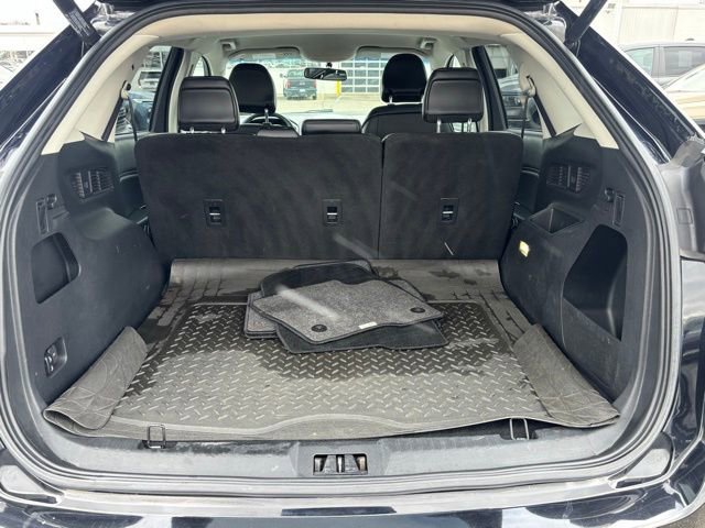 Used 2018 Ford Edge SEL w/ Equipment Group 201A image 9