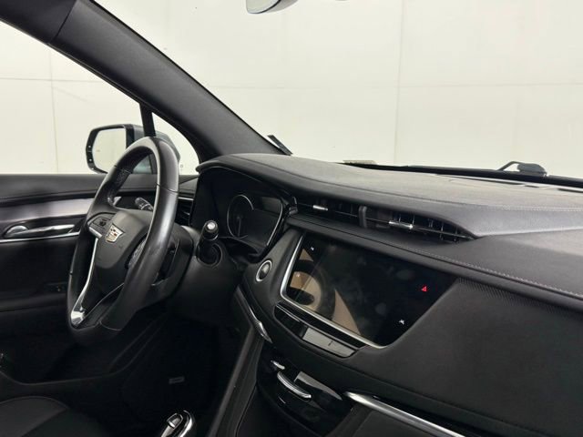 Certified 2023 Cadillac XT6 Luxury image 33