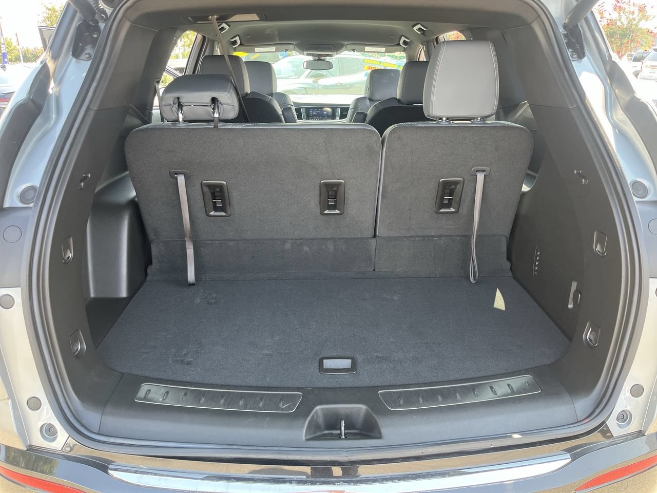 Used 2024 Buick Enclave Essence w/ Sport Touring Edition AWD/4WD image 23