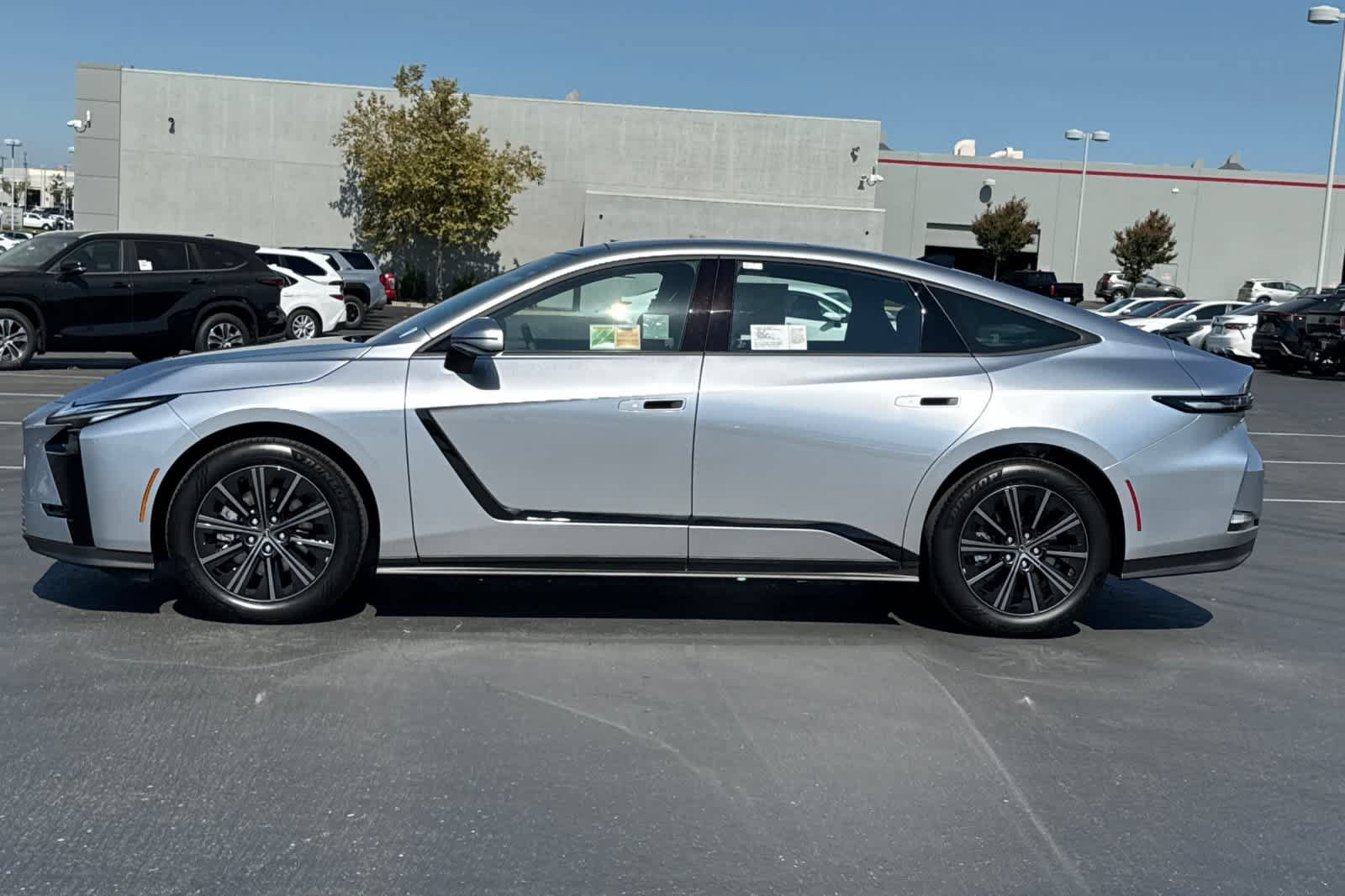 New 2026 Lexus ES 350e FWD image 9