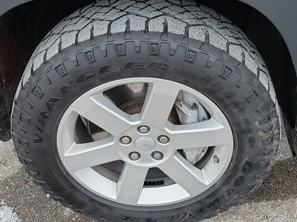 Used 2021 Land Rover Defender 110 SE image 35