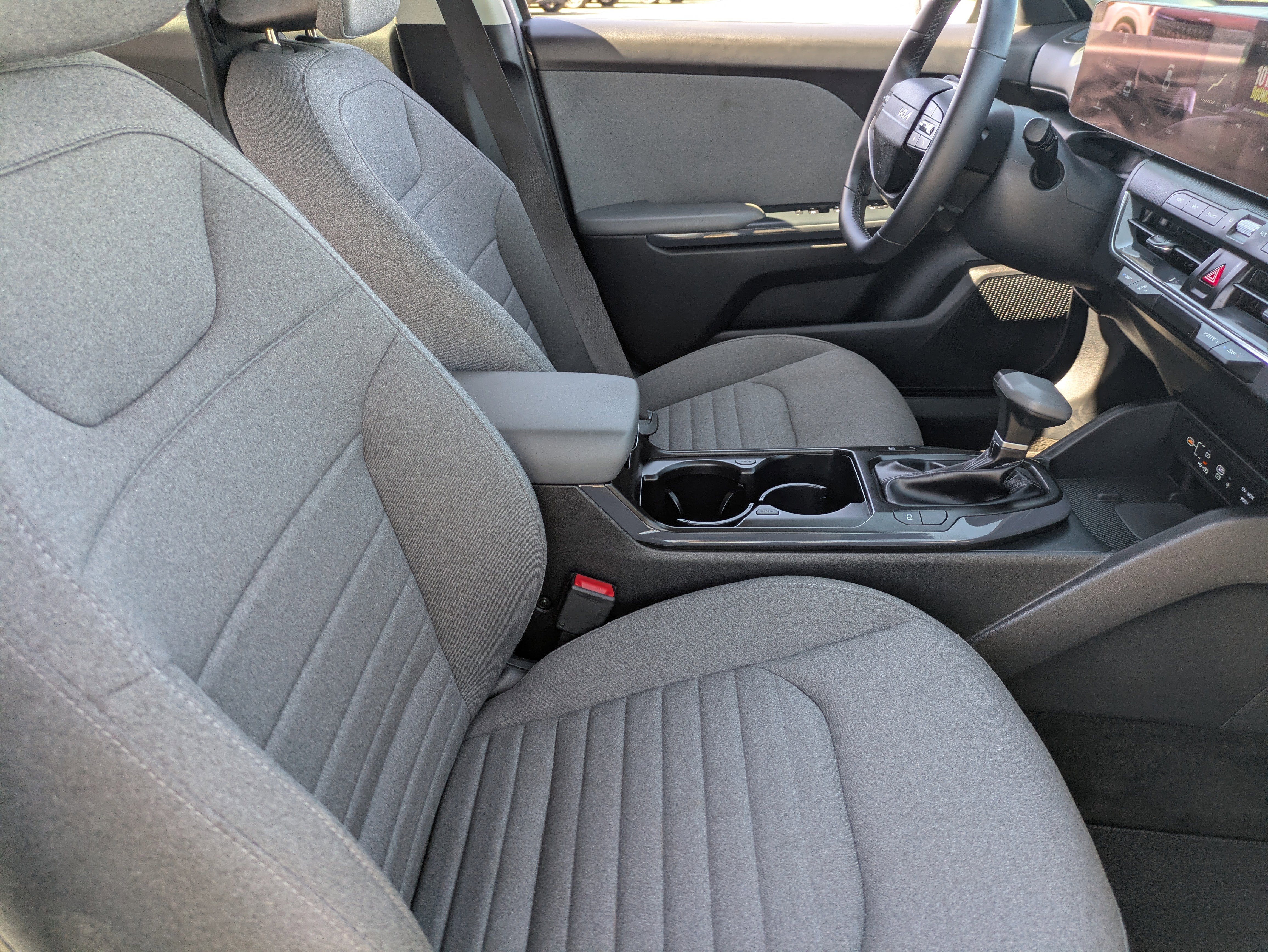 Certified 2025 Kia K4 EX FWD image 11