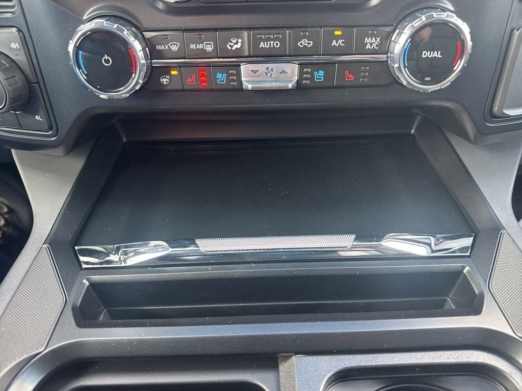New 2026 Ford F350 Lariat w/ Black Appearance Package image 39