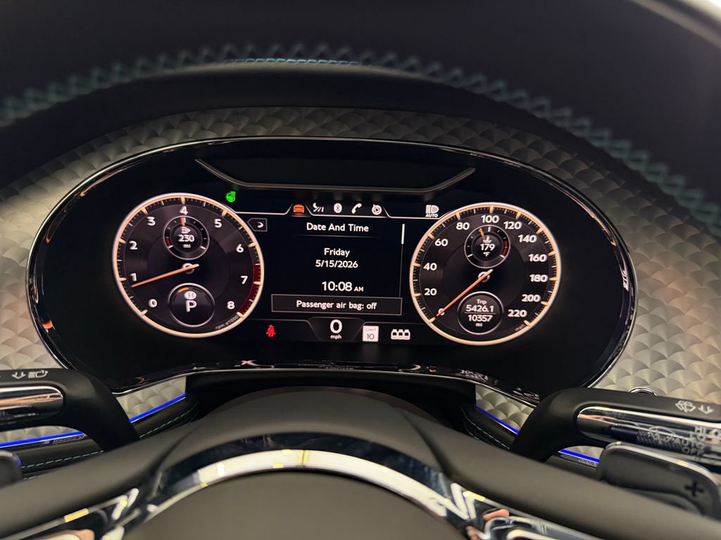 Used 2024 Bentley Flying Spur V8 AWD/4WD image 21