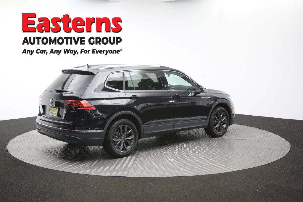 Used 2023 Volkswagen Tiguan SE AWD/4WD image 43