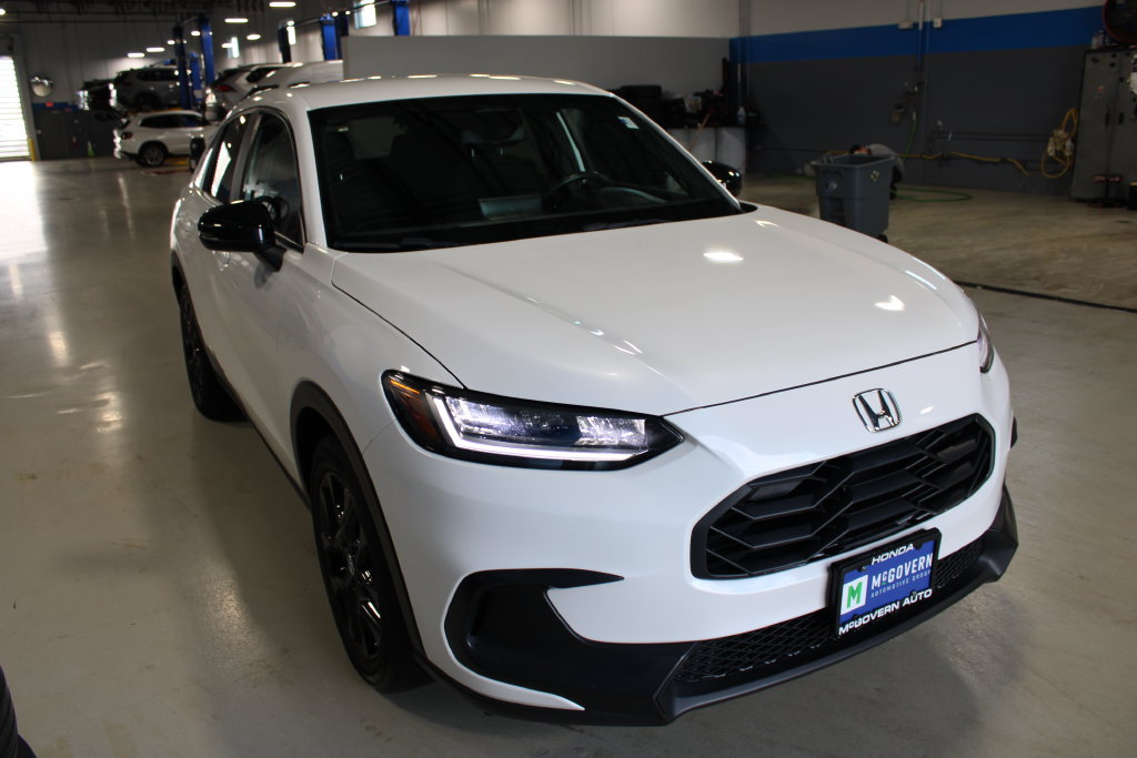Used 2024 Honda HR-V Sport image 3