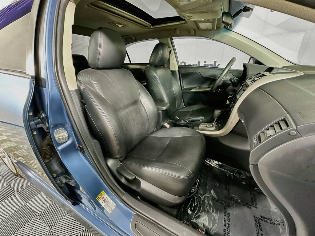 Used 2013 Toyota Corolla S w/ Premium Complete Pkg FWD image 30