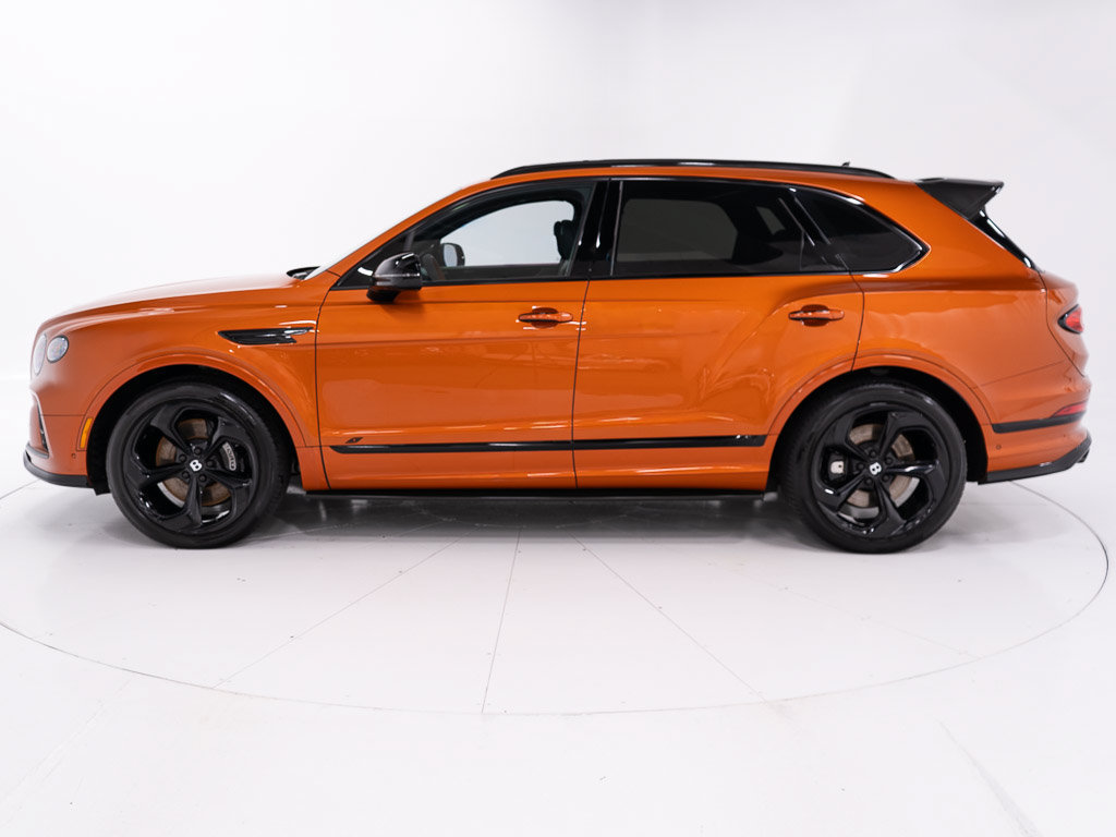 Certified 2022 Bentley Bentayga AWD/4WD image 2