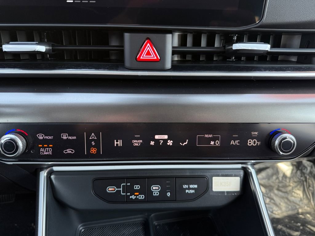 New 2026 Kia Carnival SX w/ SX Dark Edition Package FWD image 17
