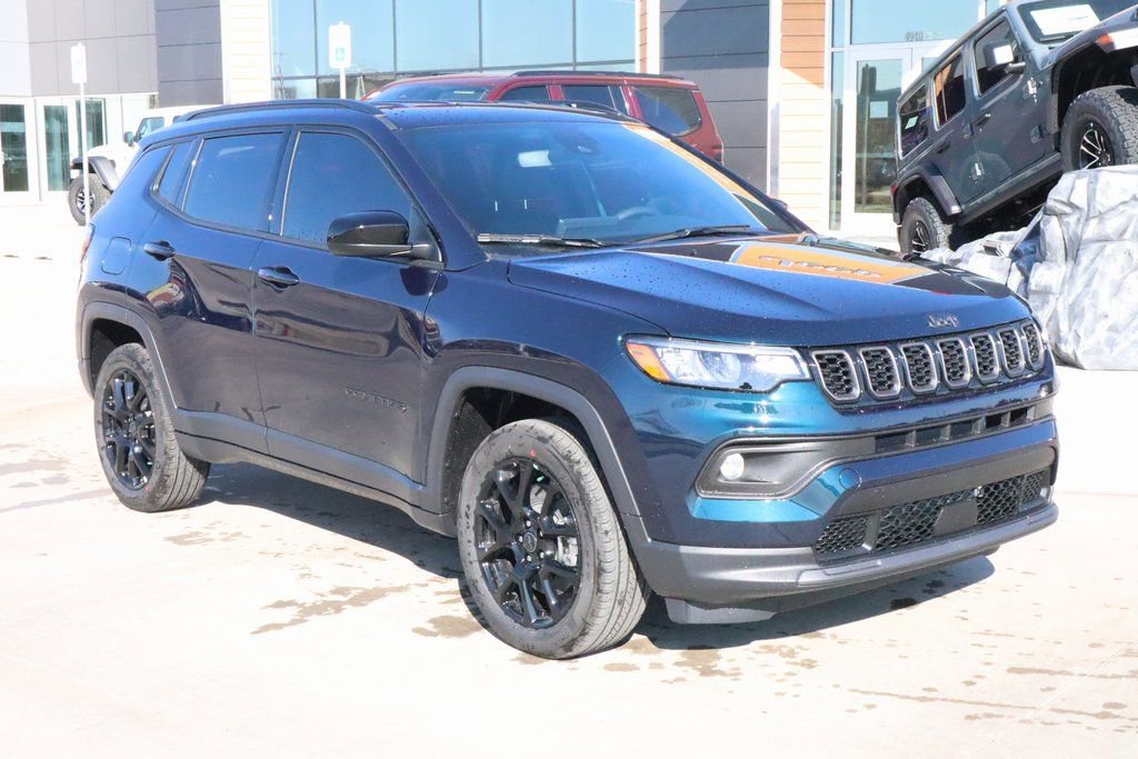 New 2026 Jeep Compass Latitude AWD/4WD image 1