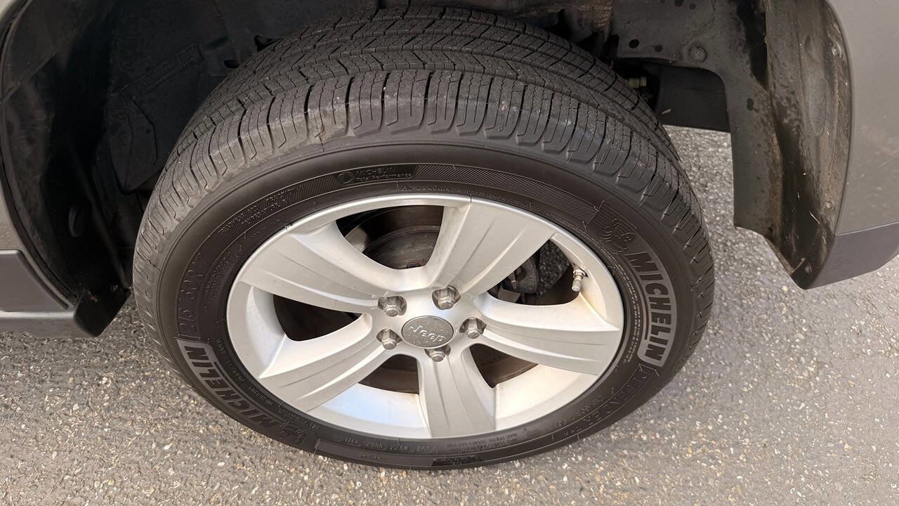 Used 2012 Jeep Patriot Limited w/ Sun/Sound Group AWD/4WD image 49