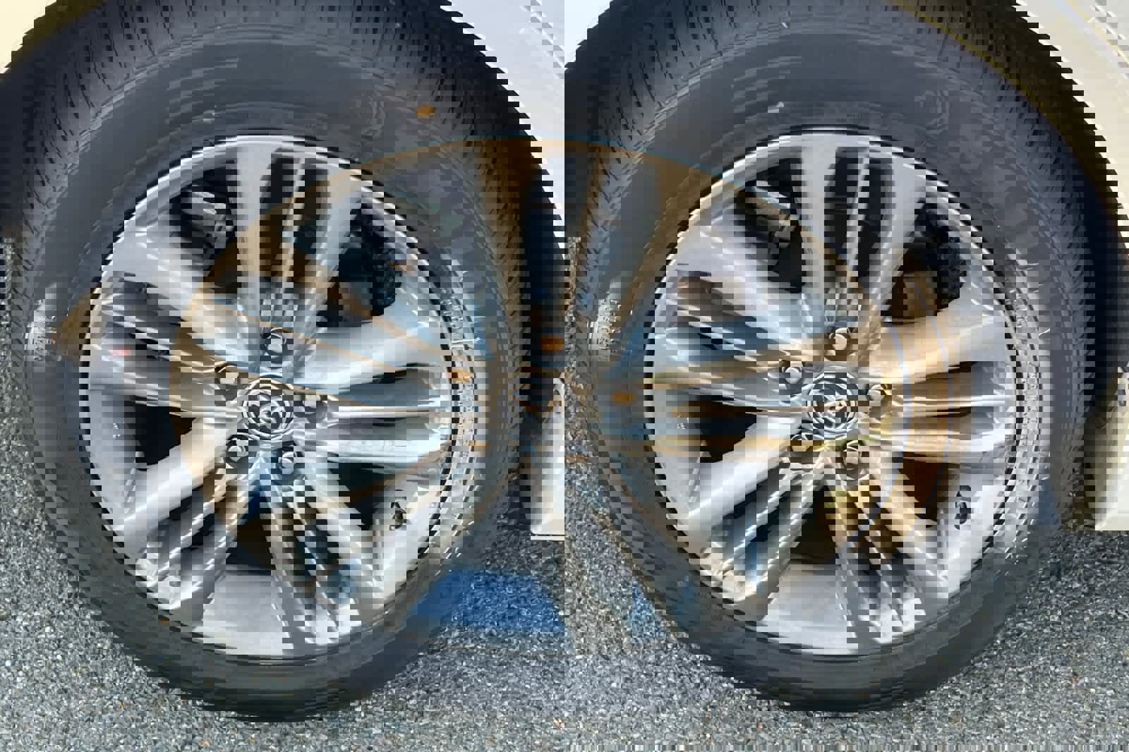 Certified 2016 Toyota Camry SE image 17