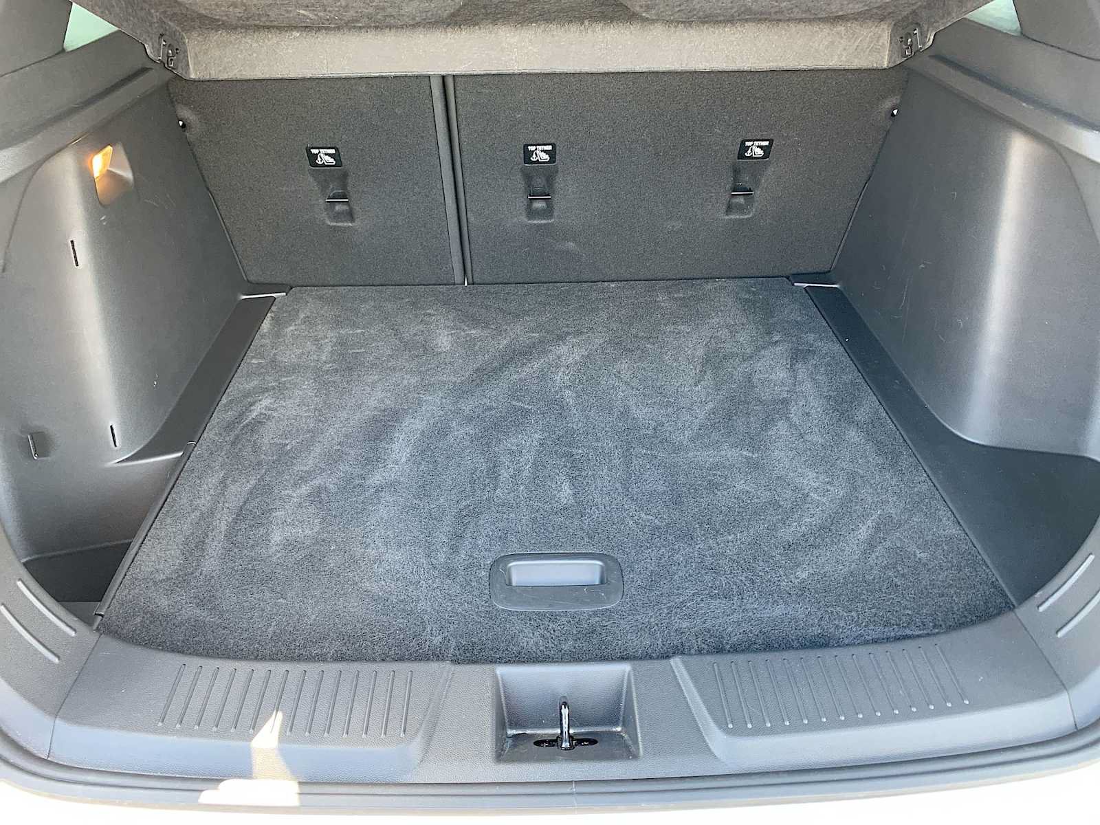 Certified 2025 Chevrolet Trax RS w/ Sunroof Package FWD image 24