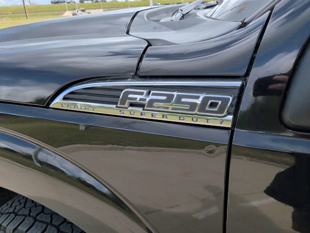 Used 2015 Ford F250 Platinum w/ FX4 Off-Road Package image 43