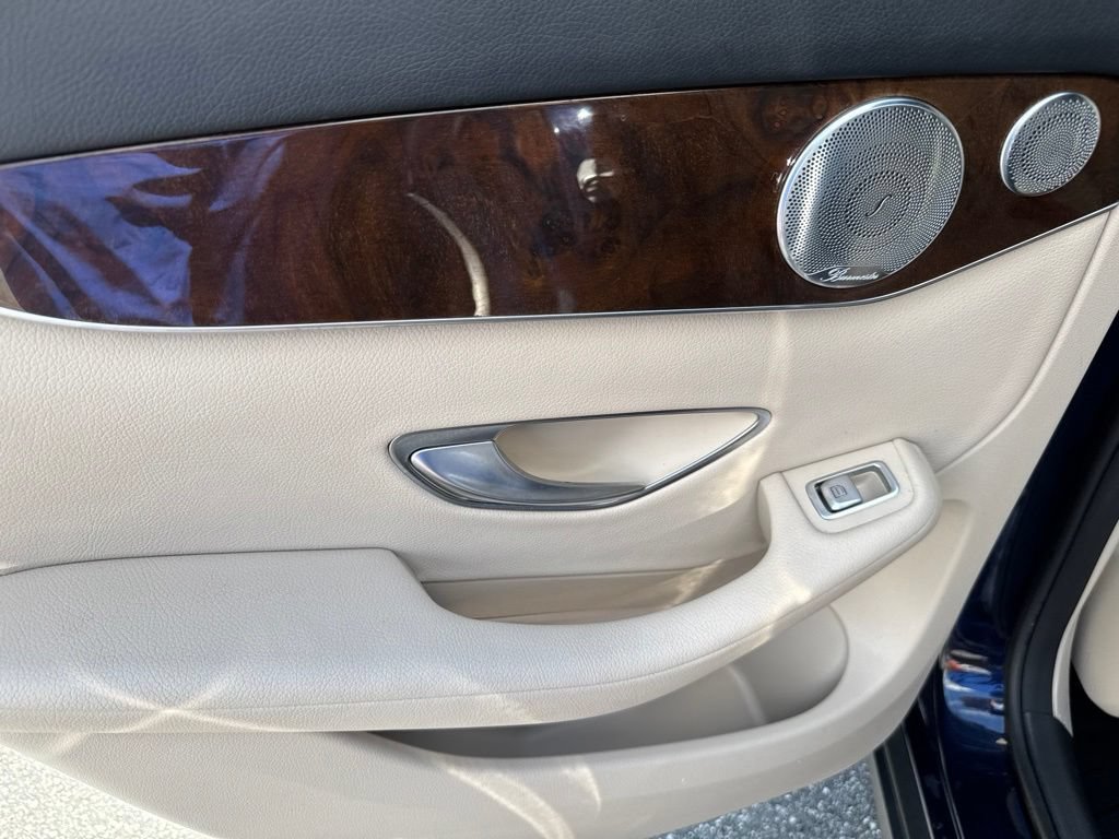 Used 2017 Mercedes-Benz GLC 300 4MATIC image 13