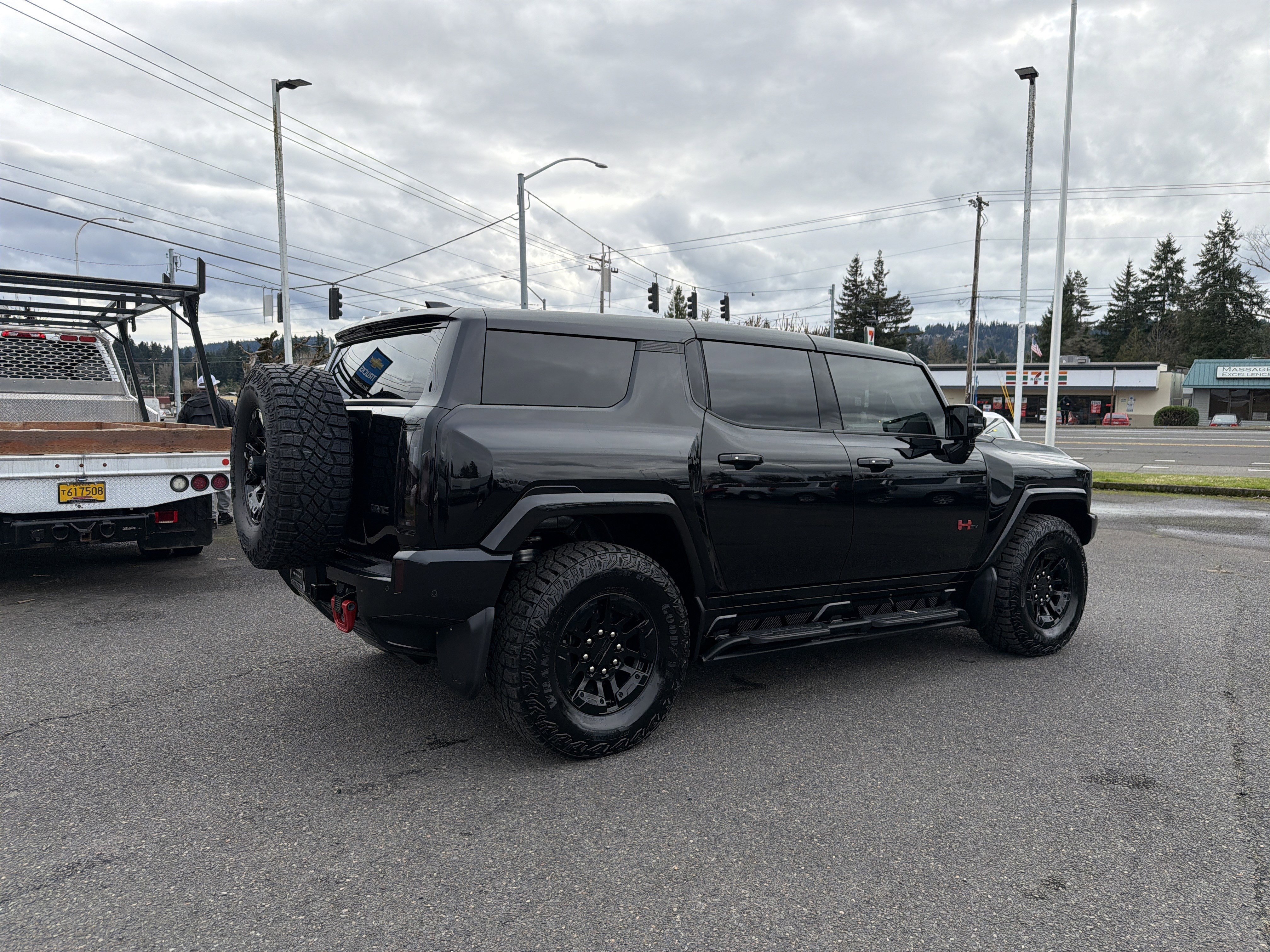 Used 2024 GMC Hummer EV 2X w/ Extreme Off-Road Package image 6