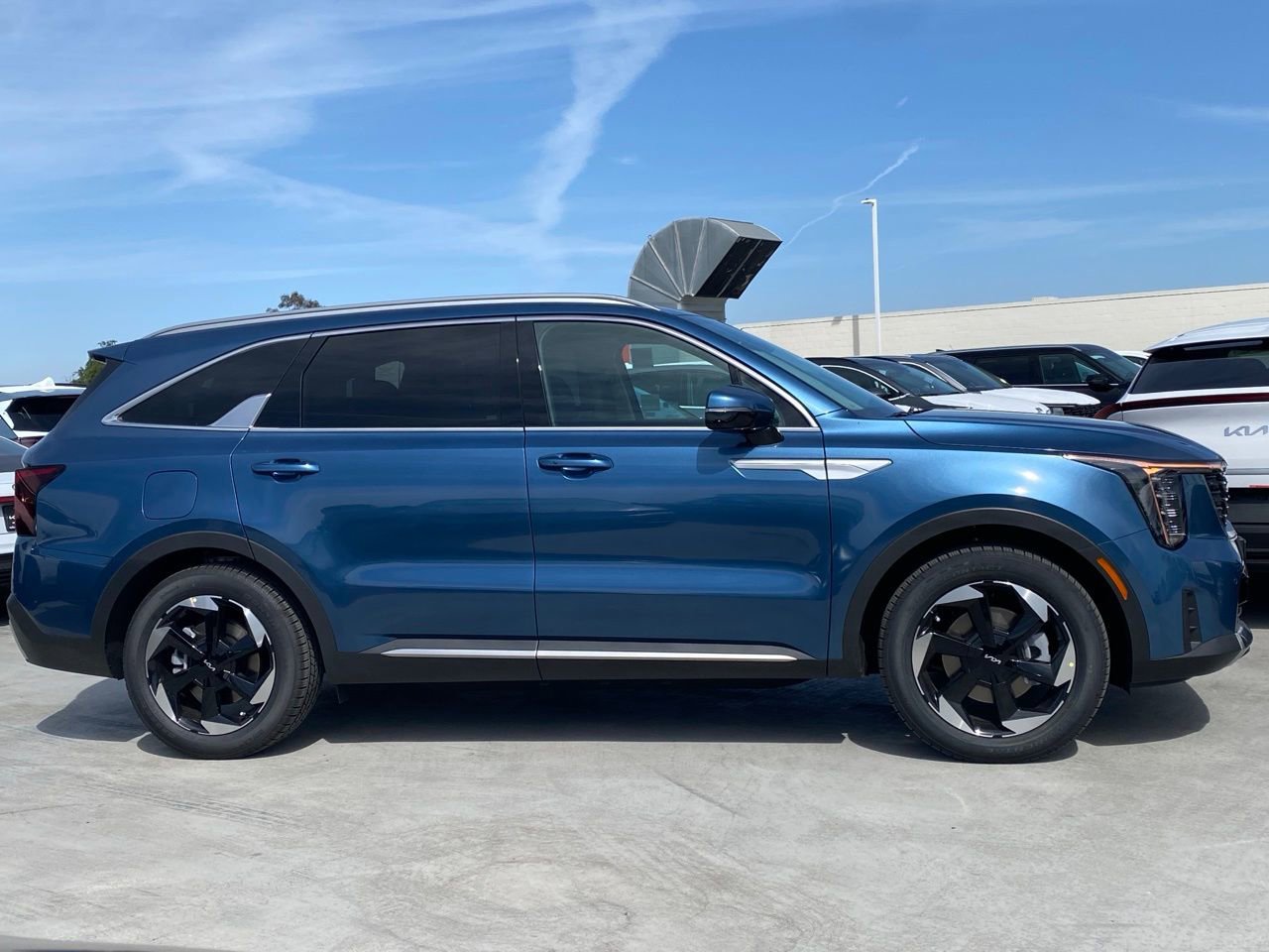 New 2026 Kia Sorento EX AWD/4WD image 2