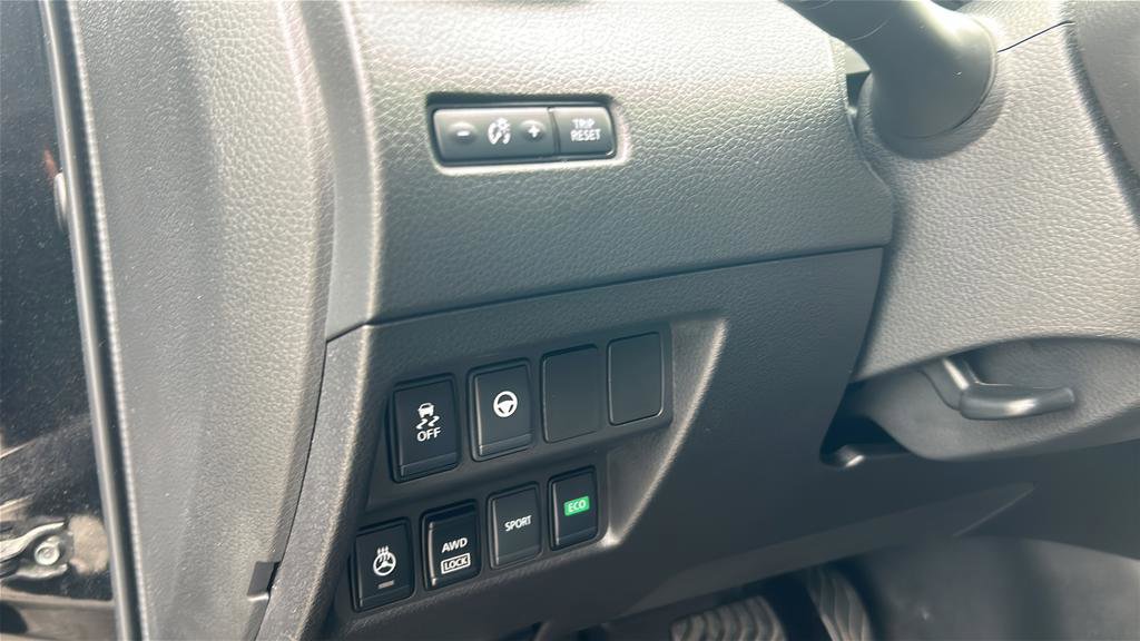 Used 2021 Nissan Rogue Sport SL w/ Premium Package image 26