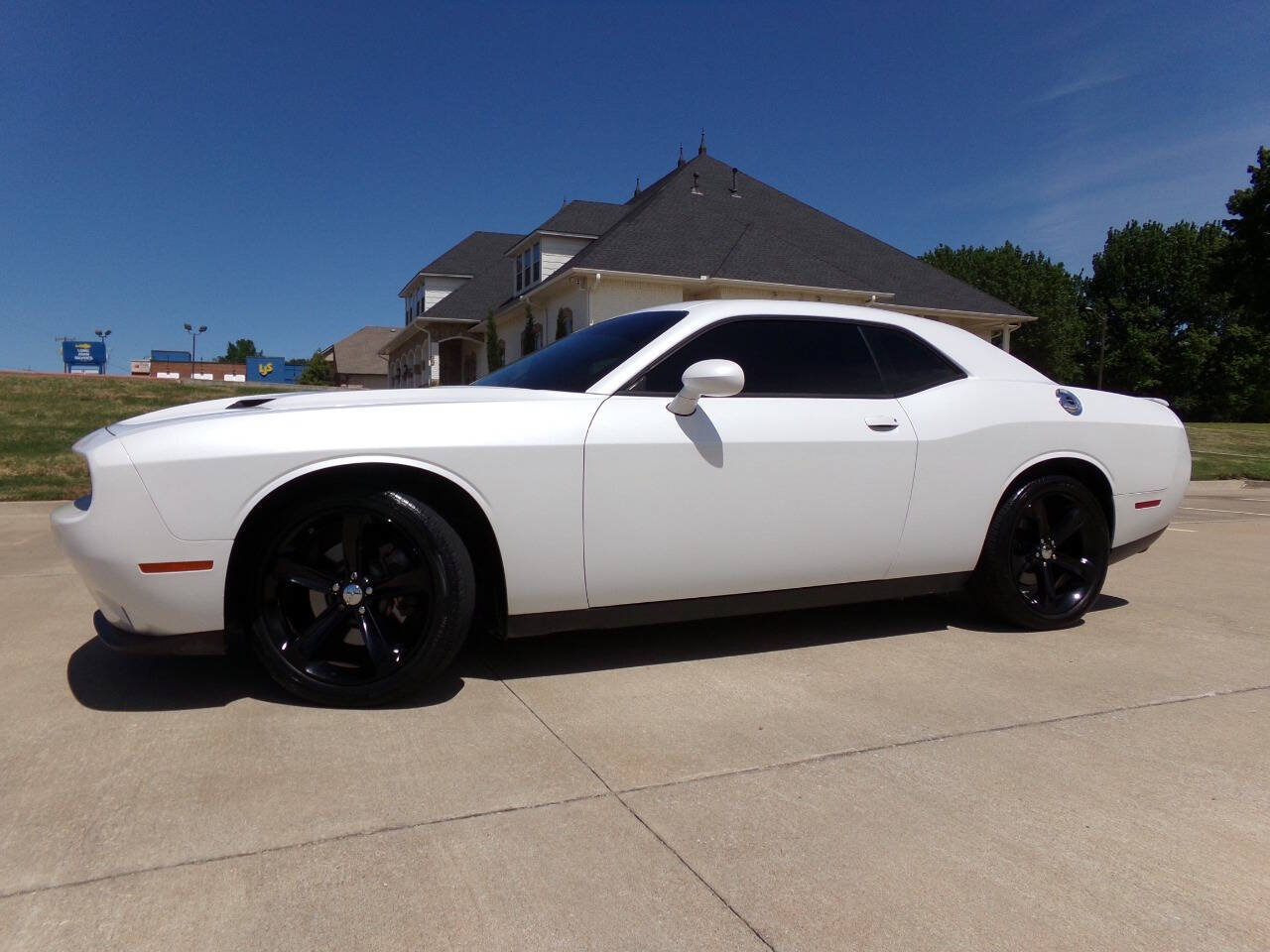 Used 2015 Dodge Challenger R/T w/ Quick Order Package 22B R/T RWD image 4