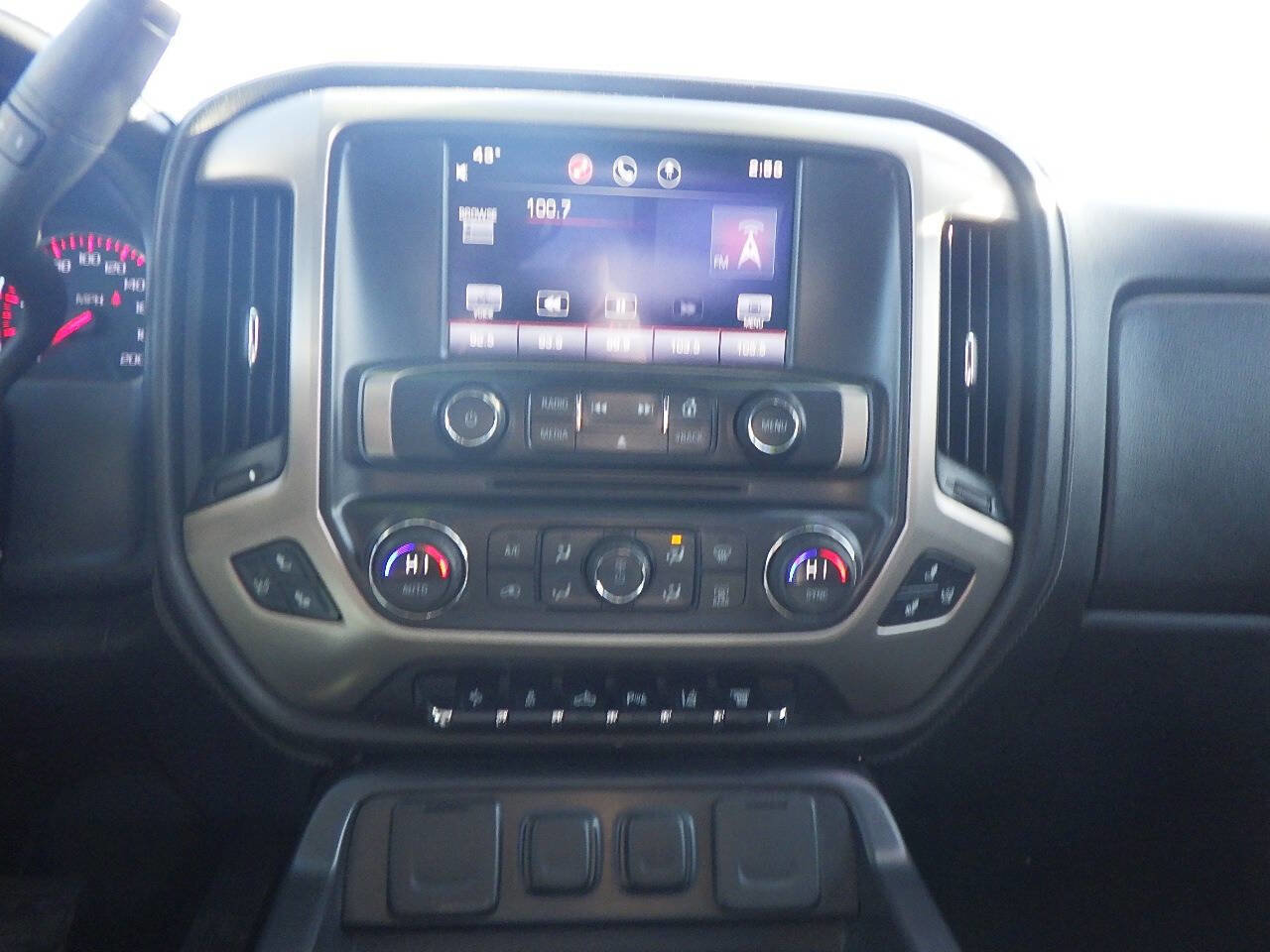 Used 2015 GMC Sierra 3500 Denali image 23