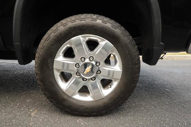 Used 2022 Chevrolet Silverado 2500 LTZ w/ LTZ Plus Package AWD/4WD image 39