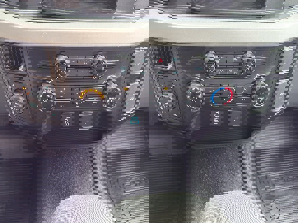 New 2026 Ford F250 XL w/ 360-Degree Camera Package image 31