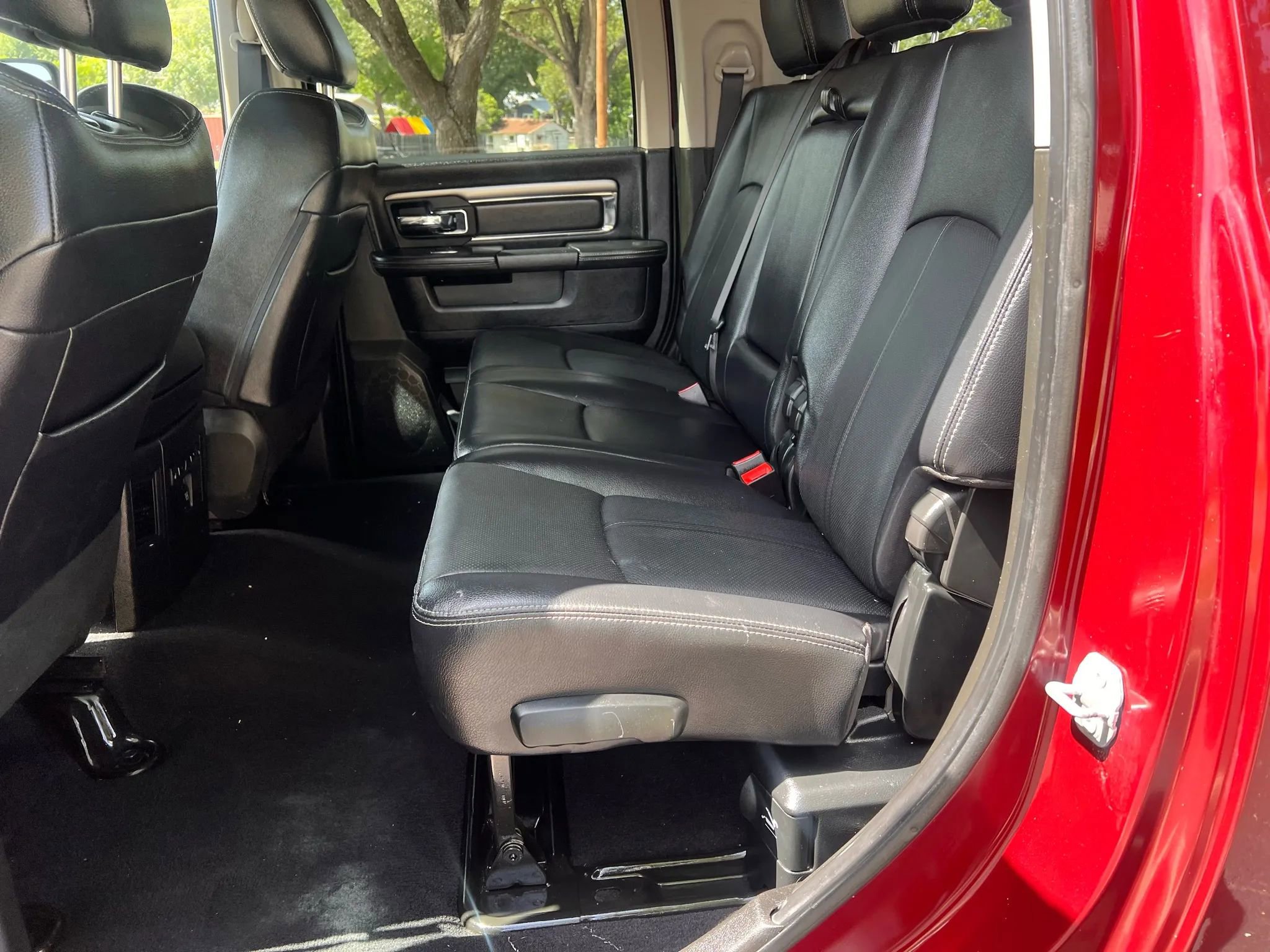 Used 2018 RAM 2500 Laramie w/ Sport Appearance Group image 10