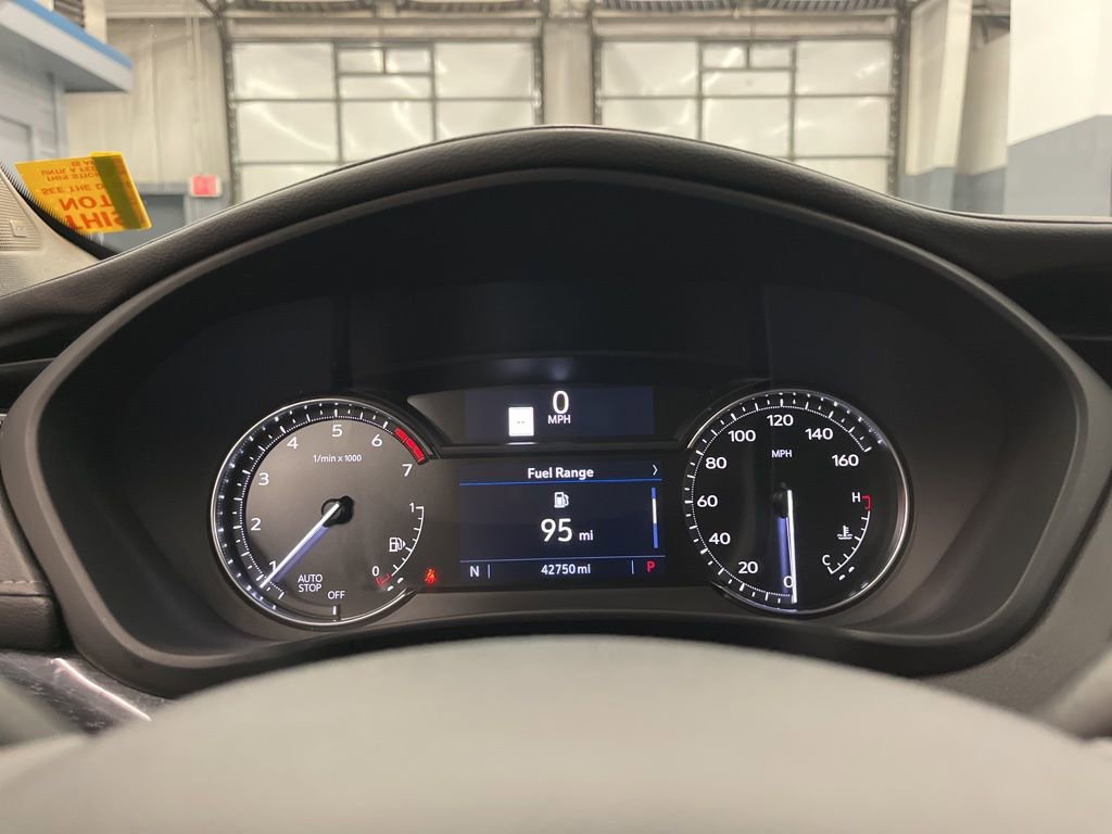 Used 2021 Cadillac XT4 Premium Luxury w/ Cold Weather Package image 21