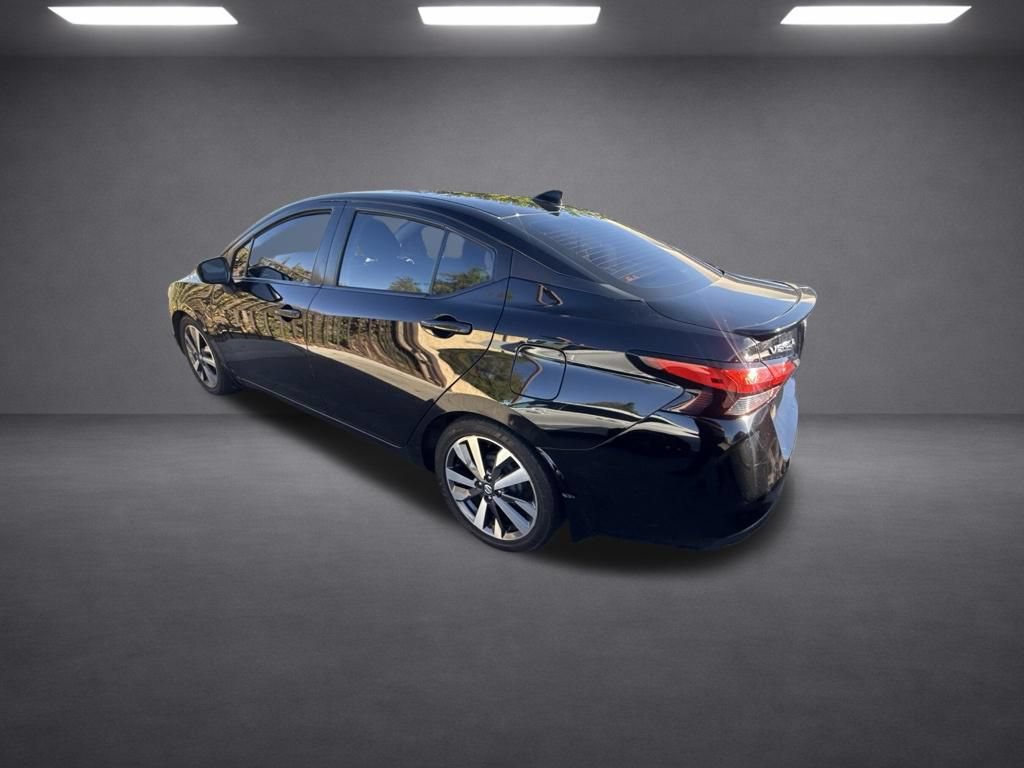 Used 2020 Nissan Versa SR FWD image 17