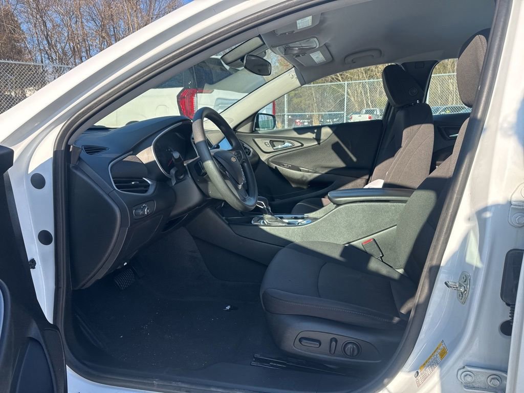 Used 2023 Chevrolet Malibu LT image 13