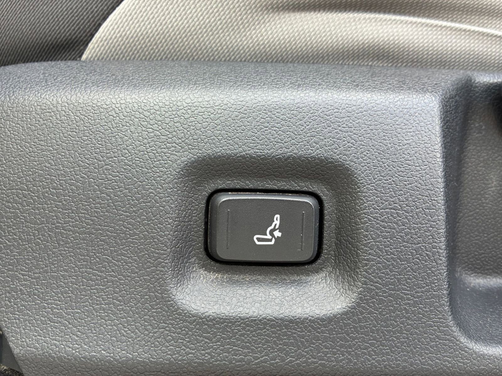 Used 2025 Toyota Tacoma TRD Off-Road image 22