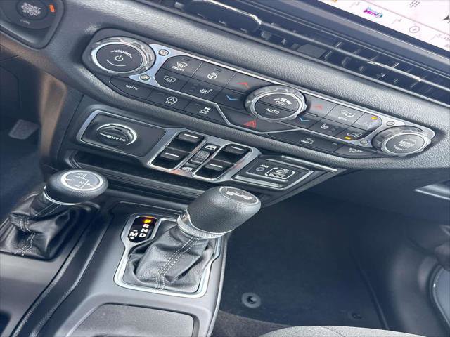 Certified 2025 Jeep Wrangler Sport S image 15